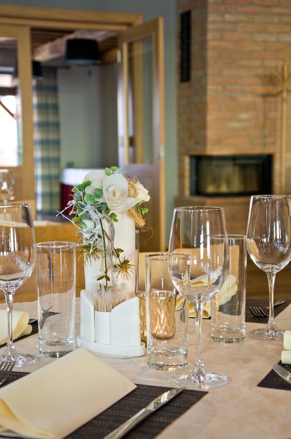 Hotel Lidovy Dum ブゼネツ エクステリア 写真